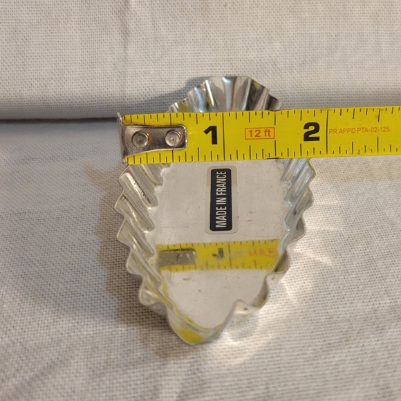 Vintage Set of 6 Made In France Mini Metal Tart Tins - Picture 8 of 9